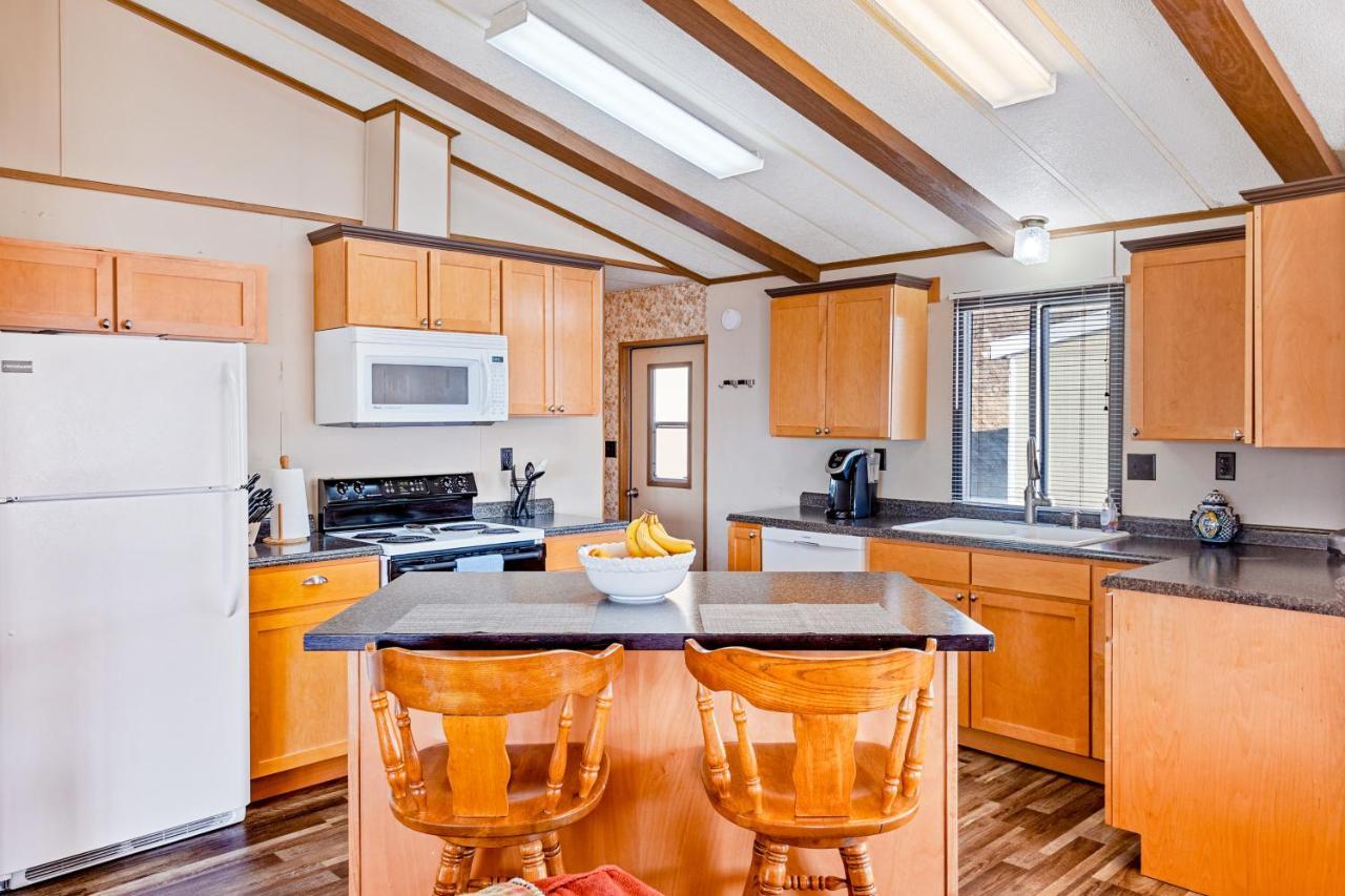 Downtown Harrison Lakefront Getaway Экстерьер фото